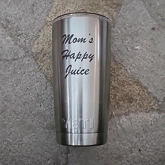 Yeti *Mom's Happy Juice* tumbler - Picture 1 of 1